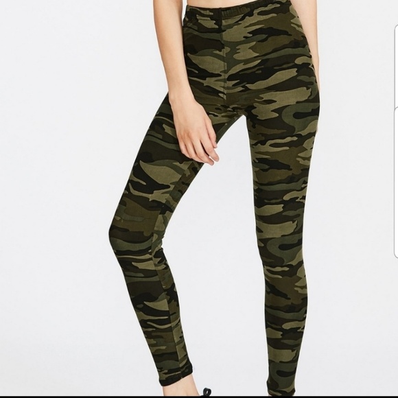 Pants - Camo print legging